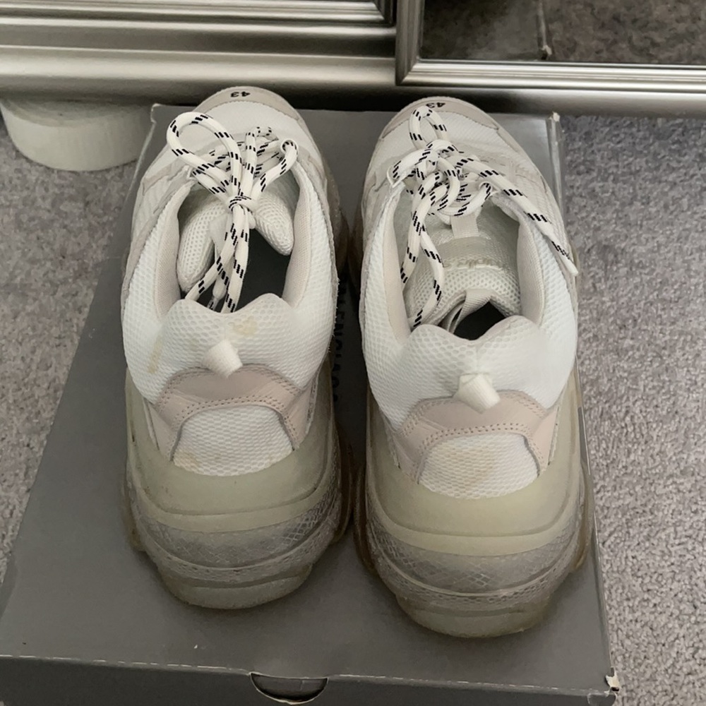 Men’s Balenciaga Triple S - Picture 3 of 3